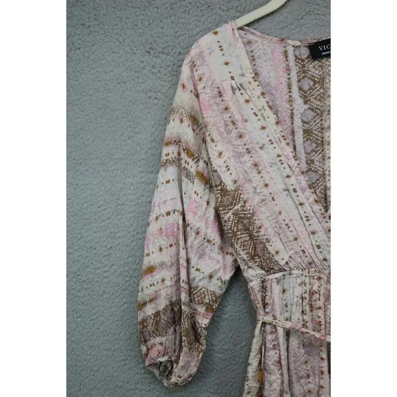 Vici 3/4 Dolman Sleeves V-Neck Gold Metallics Mini Dress-Medium-Boho-Belted - Picture 4 of 12